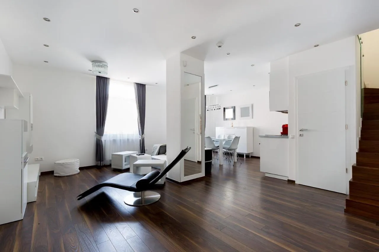 Budapest Central Square 2 Bedrooms Suite - Michaelides Residences
