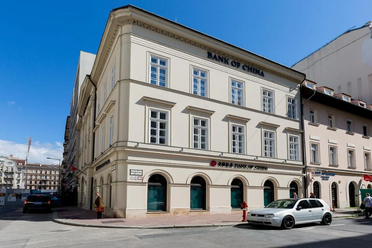 Budapest Central Square 2 Bedrooms Suite - Michaelides Residences 0*,  Венгрия