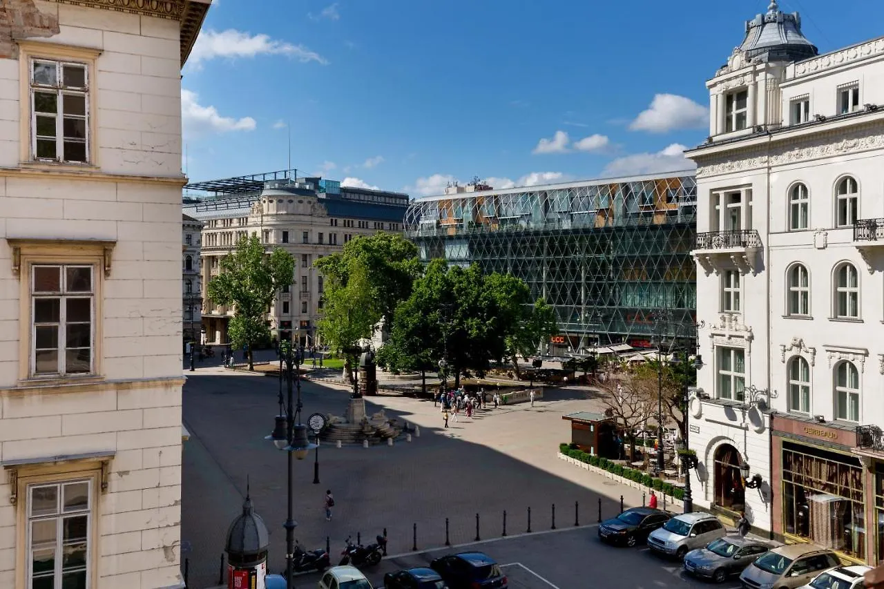Budapest Central Square 2 Bedrooms Suite - Michaelides Residences