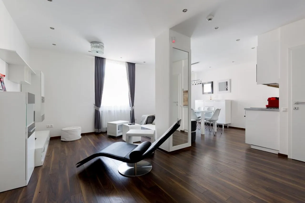 Budapest Central Square 2 Bedrooms Suite - Michaelides Residences