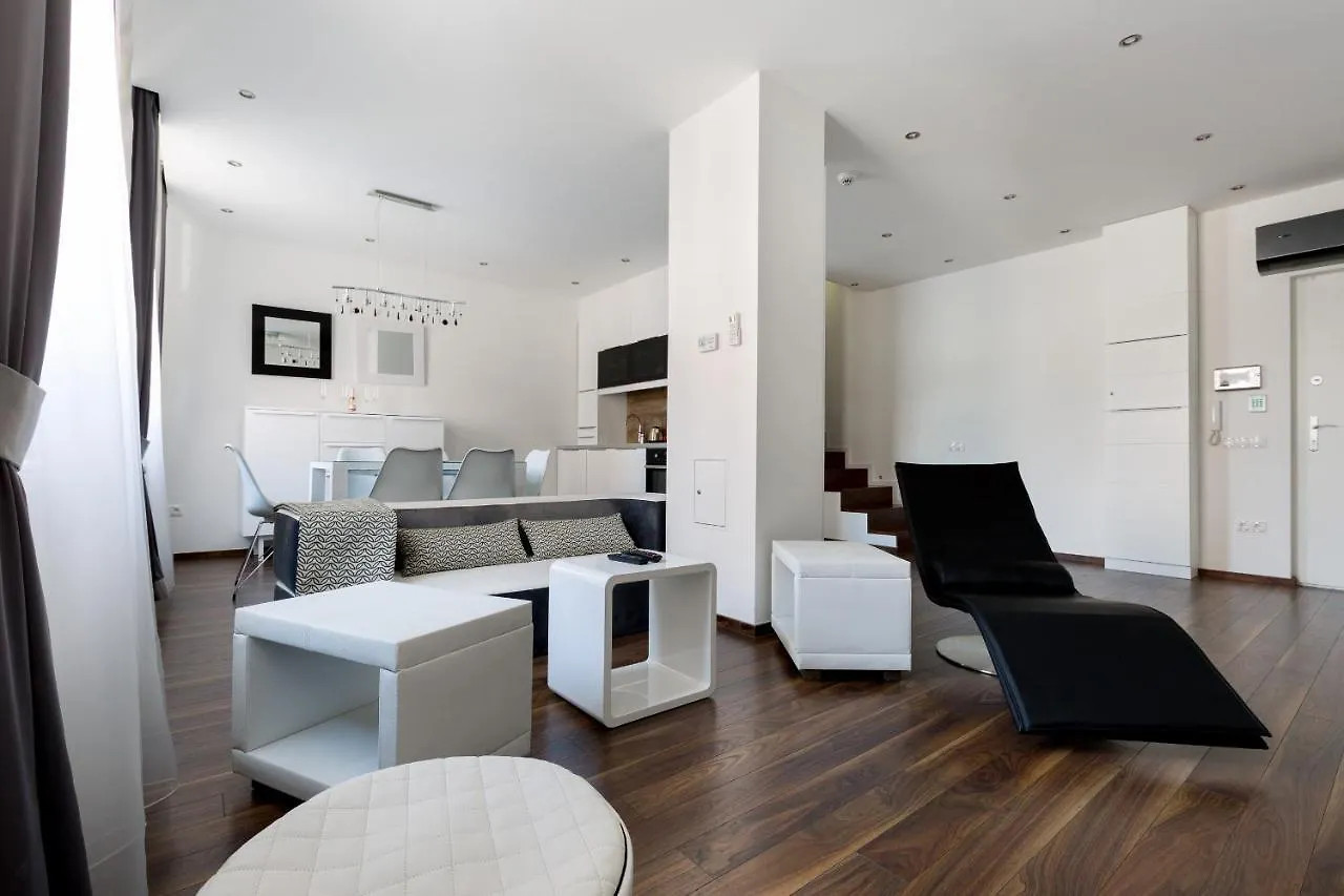 Apartment Budapest Central Square 2 Bedrooms Suite - Michaelides Residences